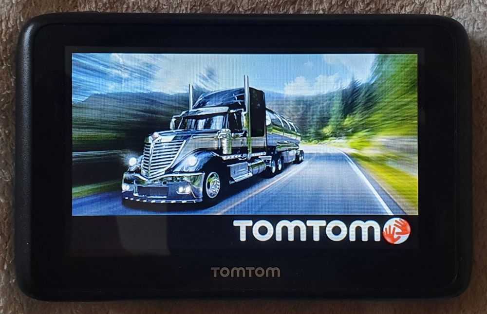 TomTom Pro TRUCK 7150 (5"), 7100 (4,3"). Навігатори для вантажів