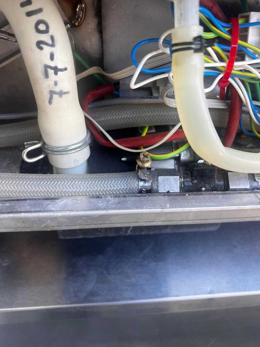 Piec konwekcyjno-parowy Rational SCC 61 E z orginalna podstawa