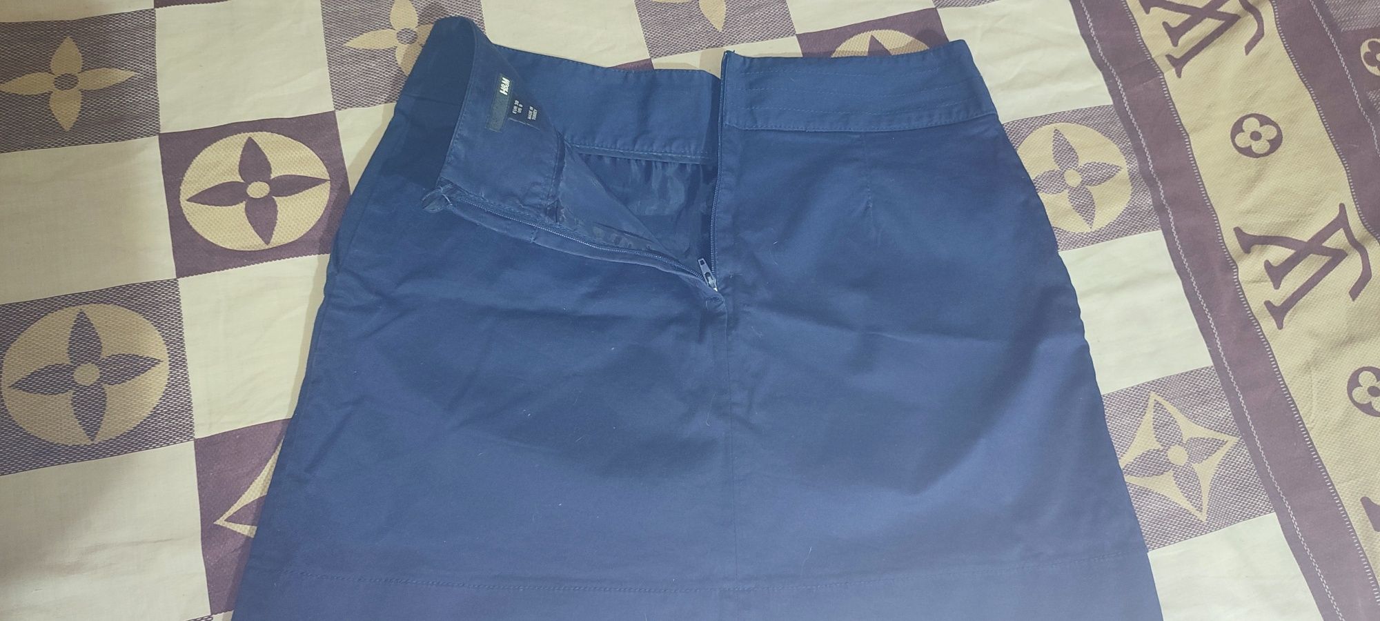 Спідниця H&M однотонна синя