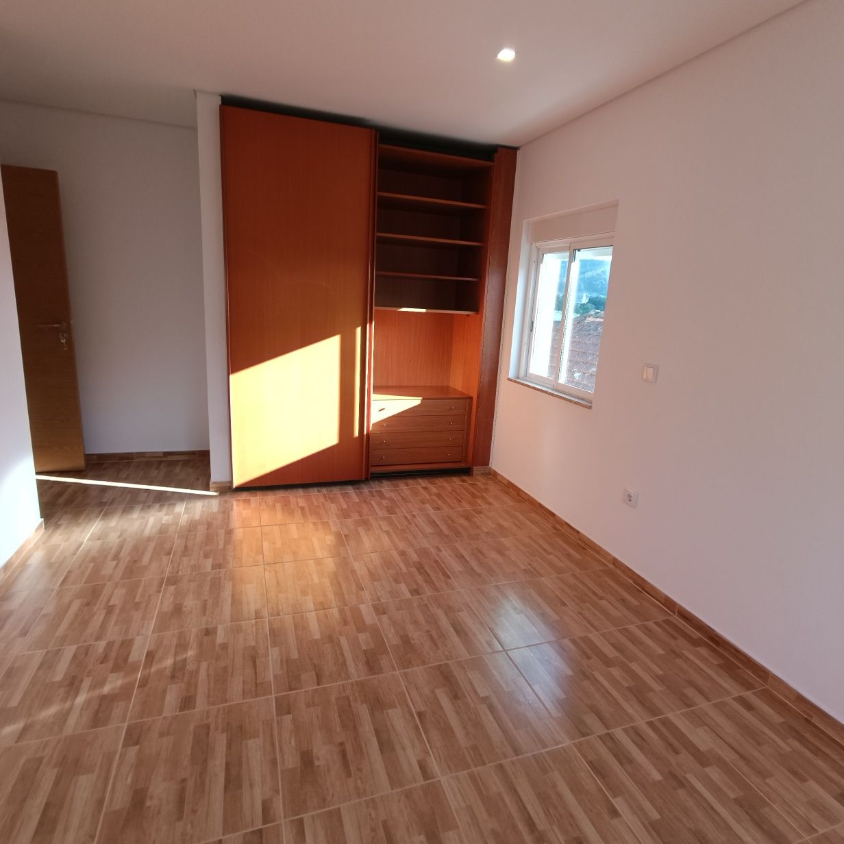 Andar Moradia T3 C/cozinha e 2 WC
