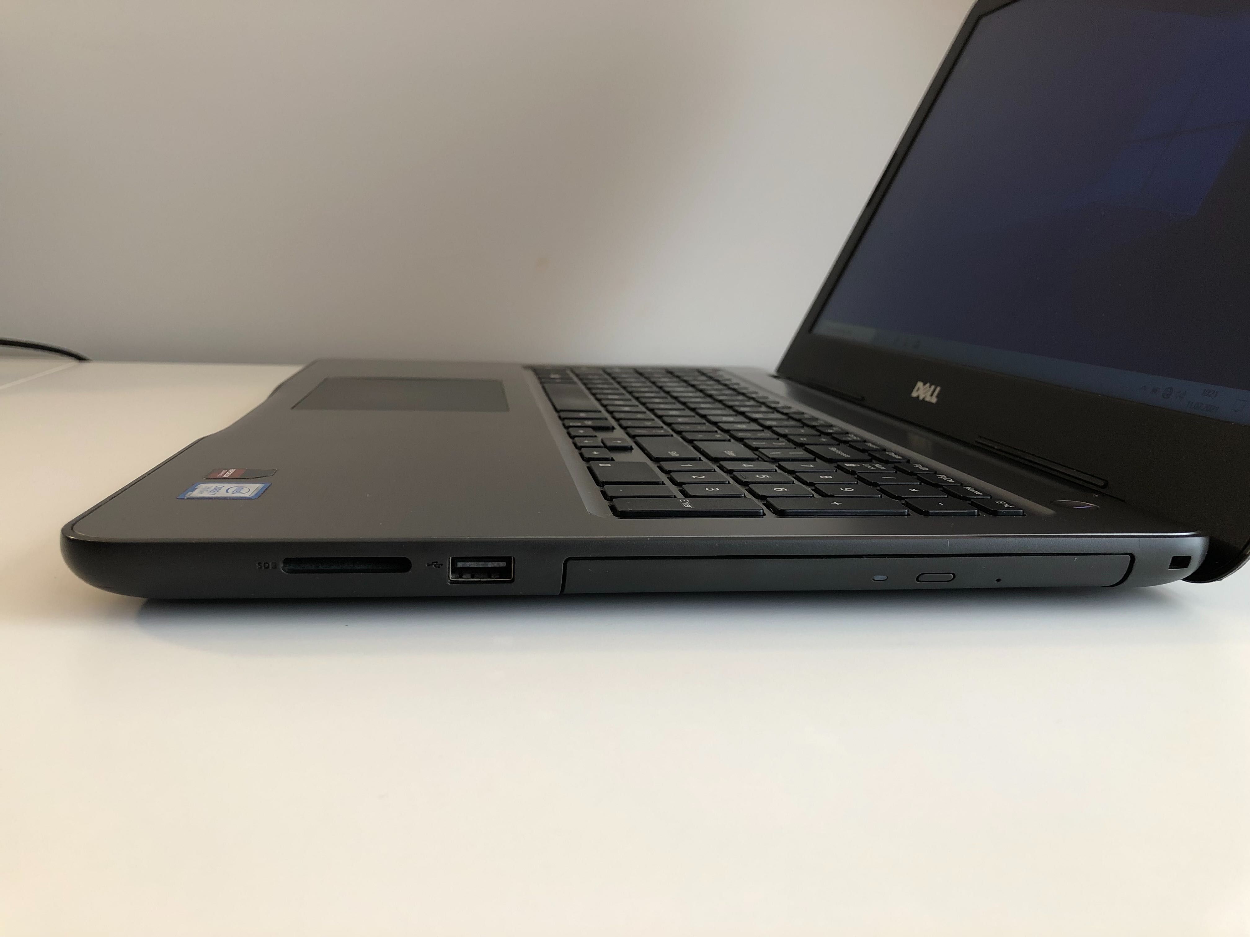 Dell Inspiron 5567 i7-7500U 8GB 256 SSD R7