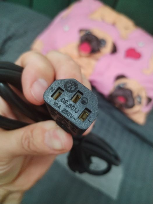 Шнур,кабель живлення