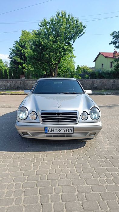 Mercedes-Benz E290