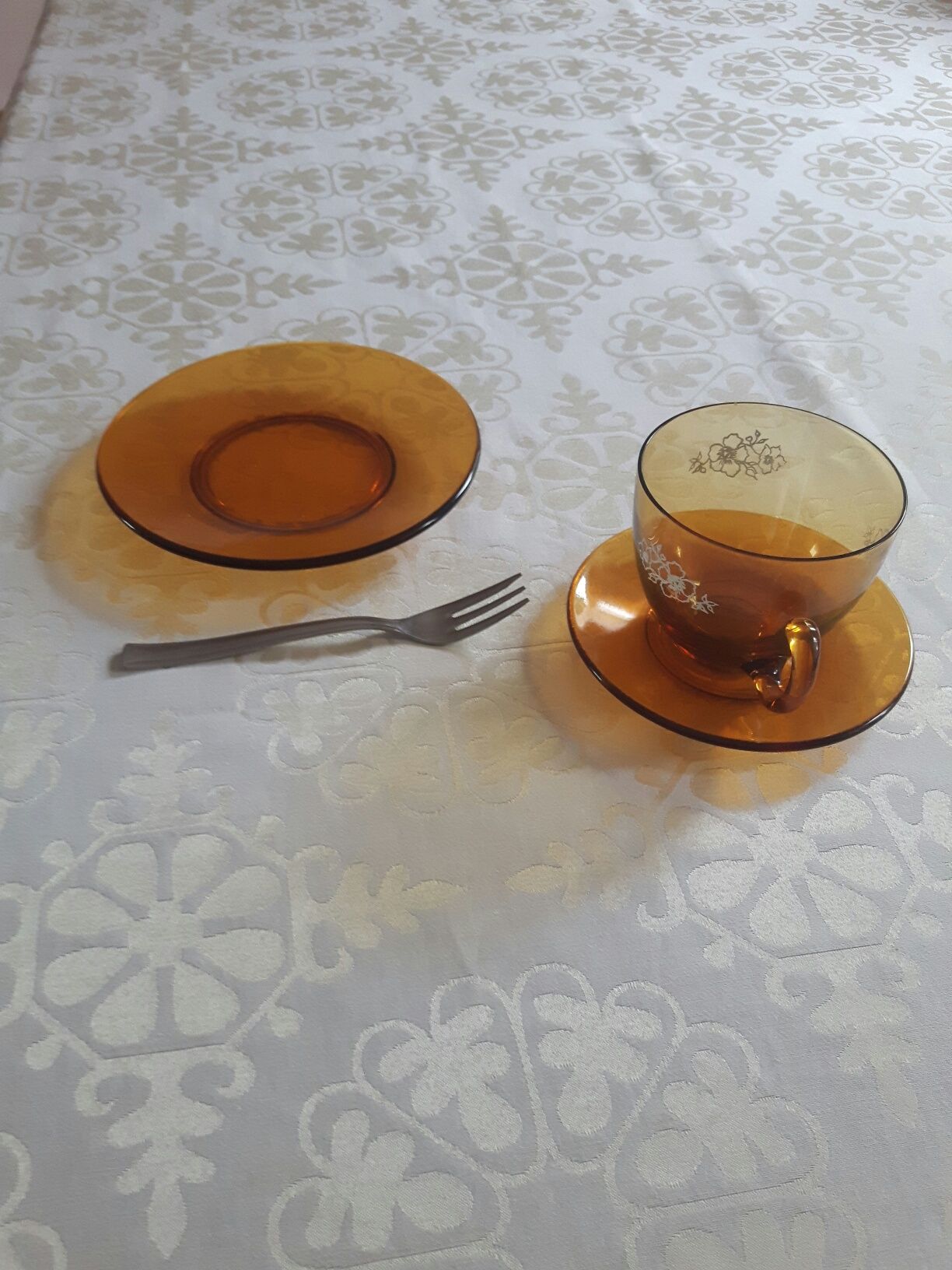 Obrus kolor ecru 270 x 150  b.dobra jakoś