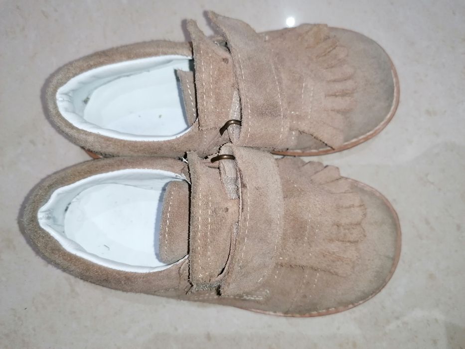 Sapatos Carneiras tamanho 26