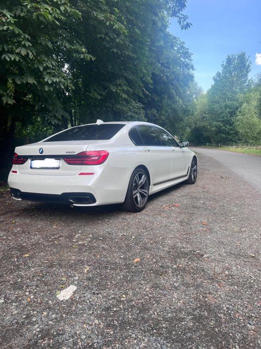 БМВ G12,в отменном состоянии!