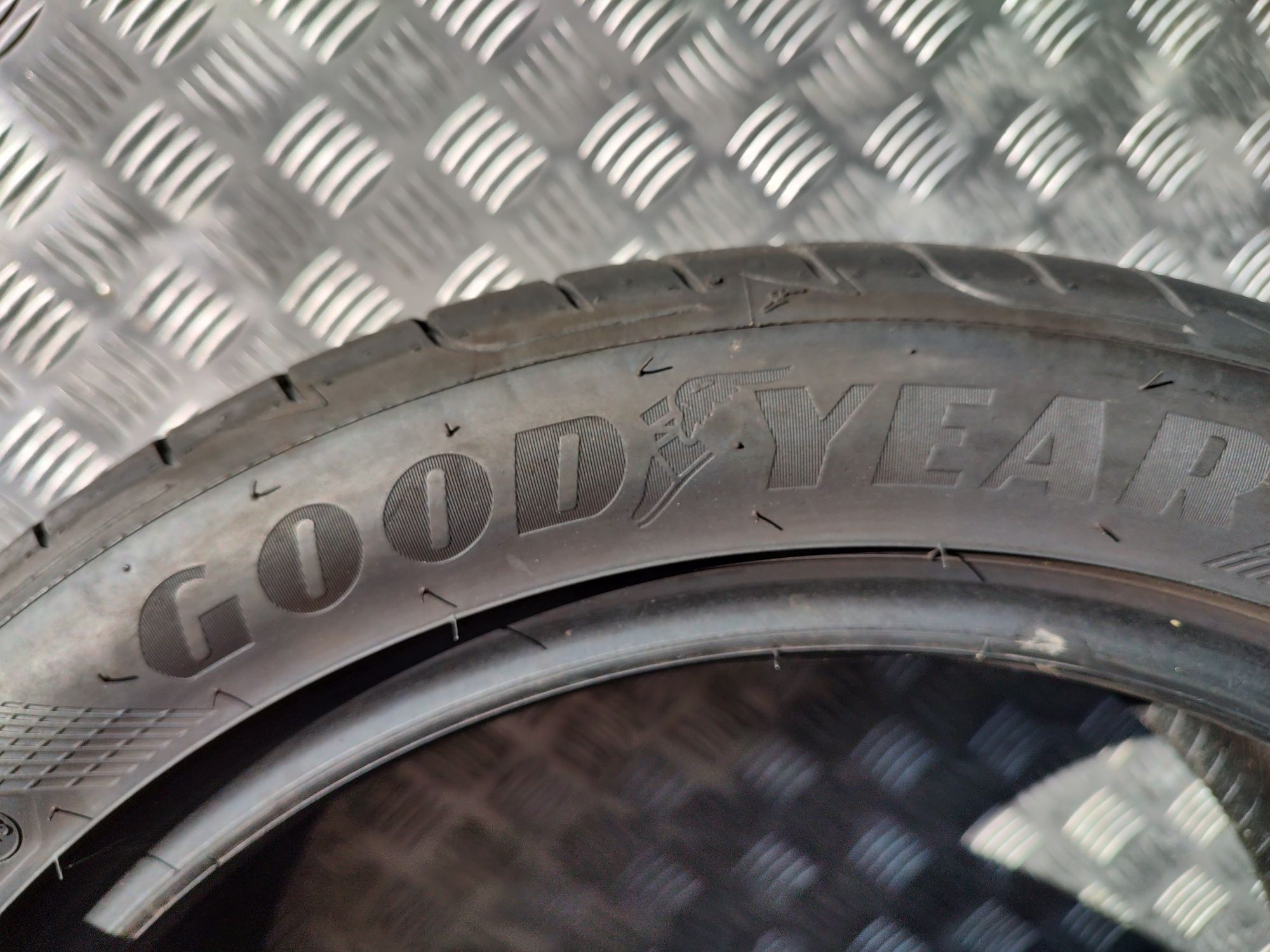 235/45/1898Y Goodyear Eagle F1 2023 i 2021