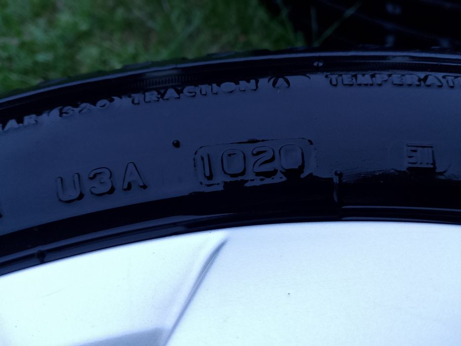 VW golf 8  225/45 R17