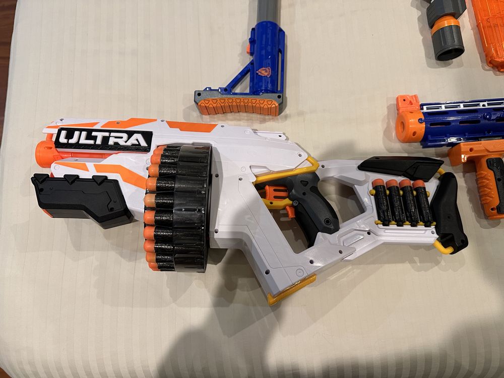 Coleção Nerf com accesorios excelente estado