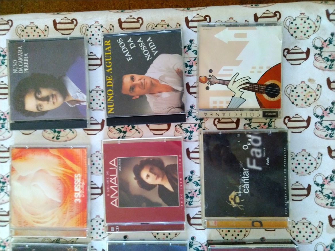 Cd's de fado antigos.