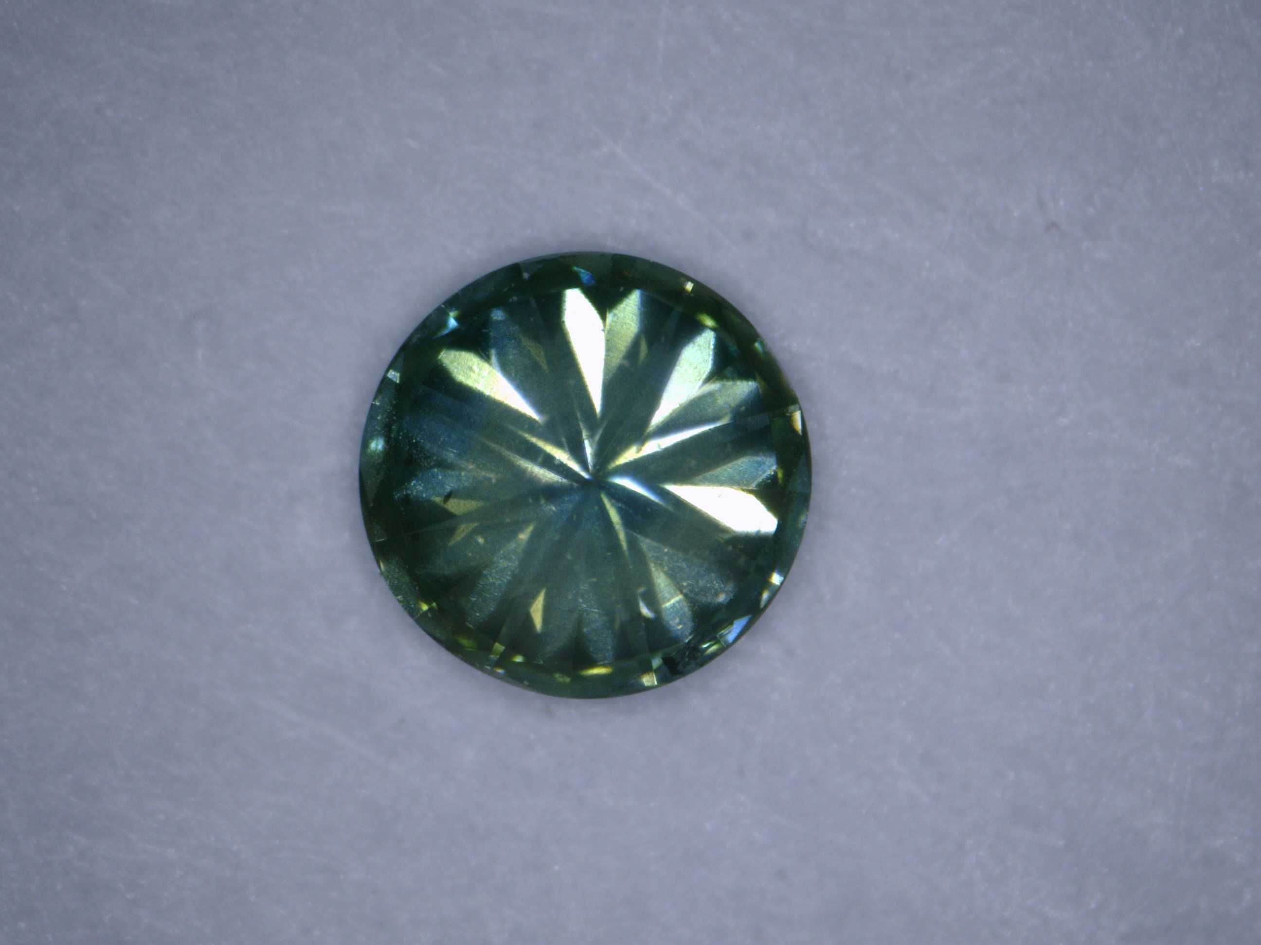 Diament 0.06ct Zielony Brylant I1