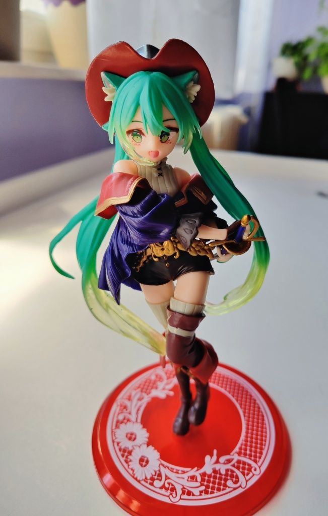 Hatsune Miku - figurka Kot w butach.