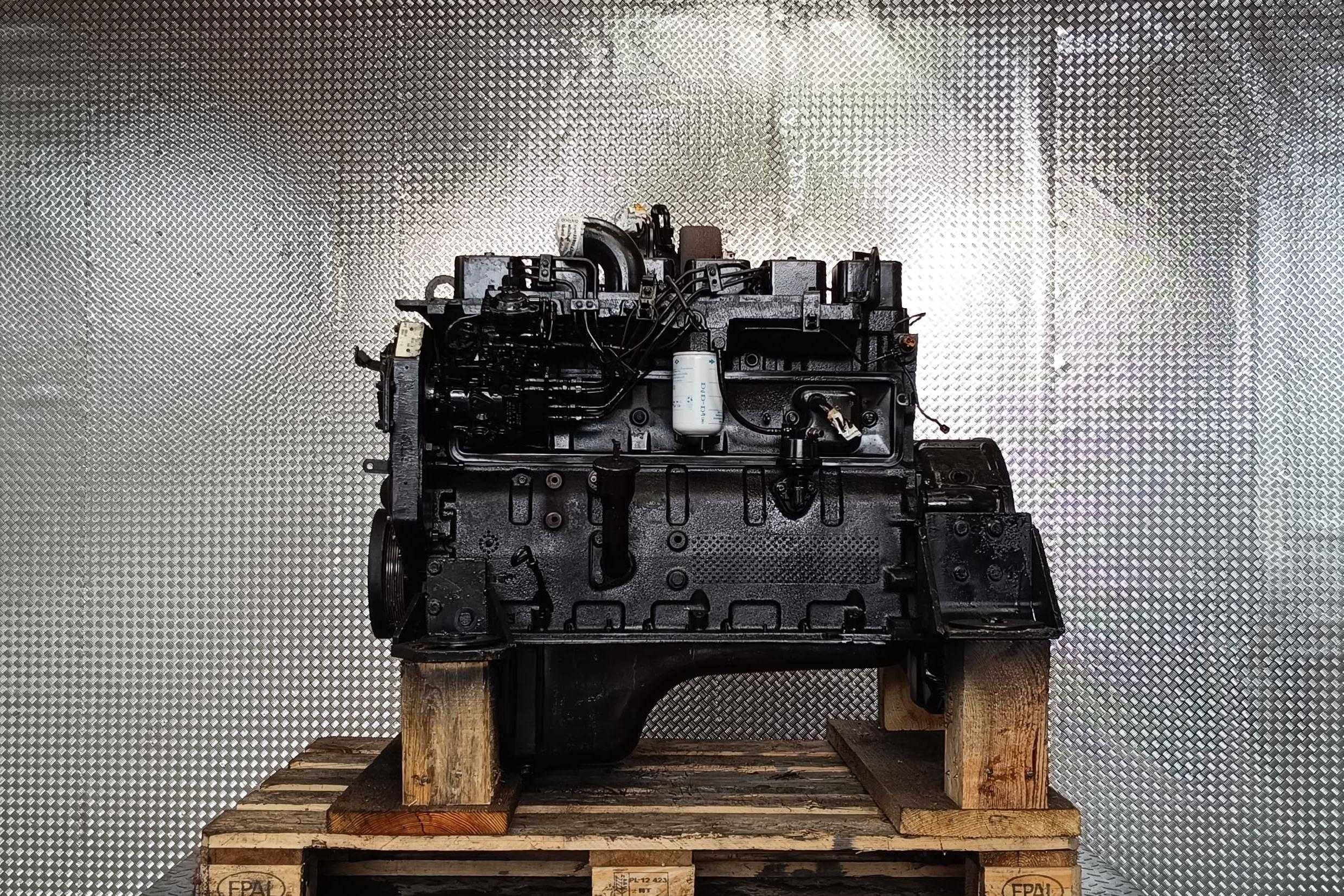 Silnik spalinowy - Case 6T-590