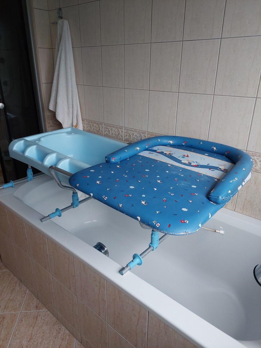 Przewijak z wanienką