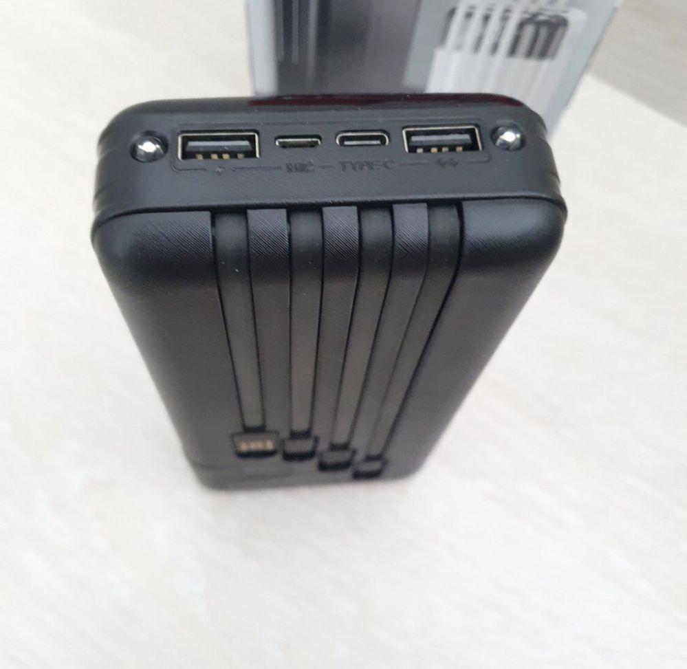 Потужний повербанк 30 000mAh