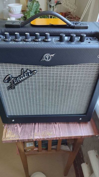 Гітарній комбік FENDER Новый