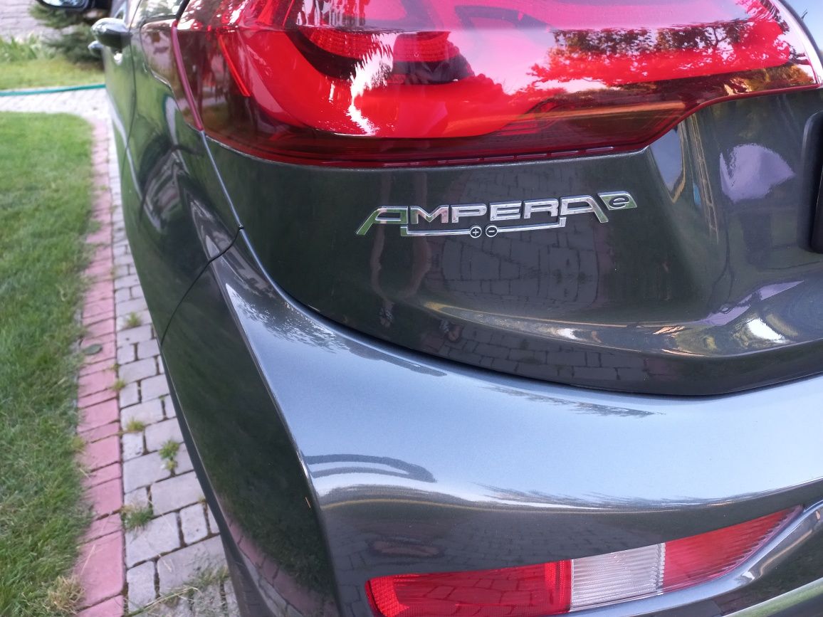 ОПЕЛЬ  ampera - e 2018