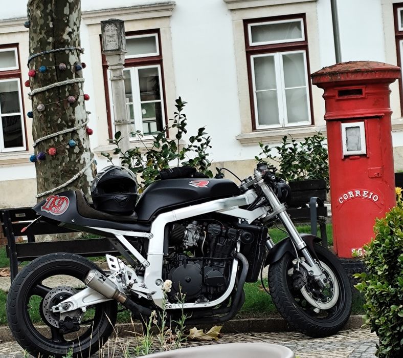 Café Racer GSX-R