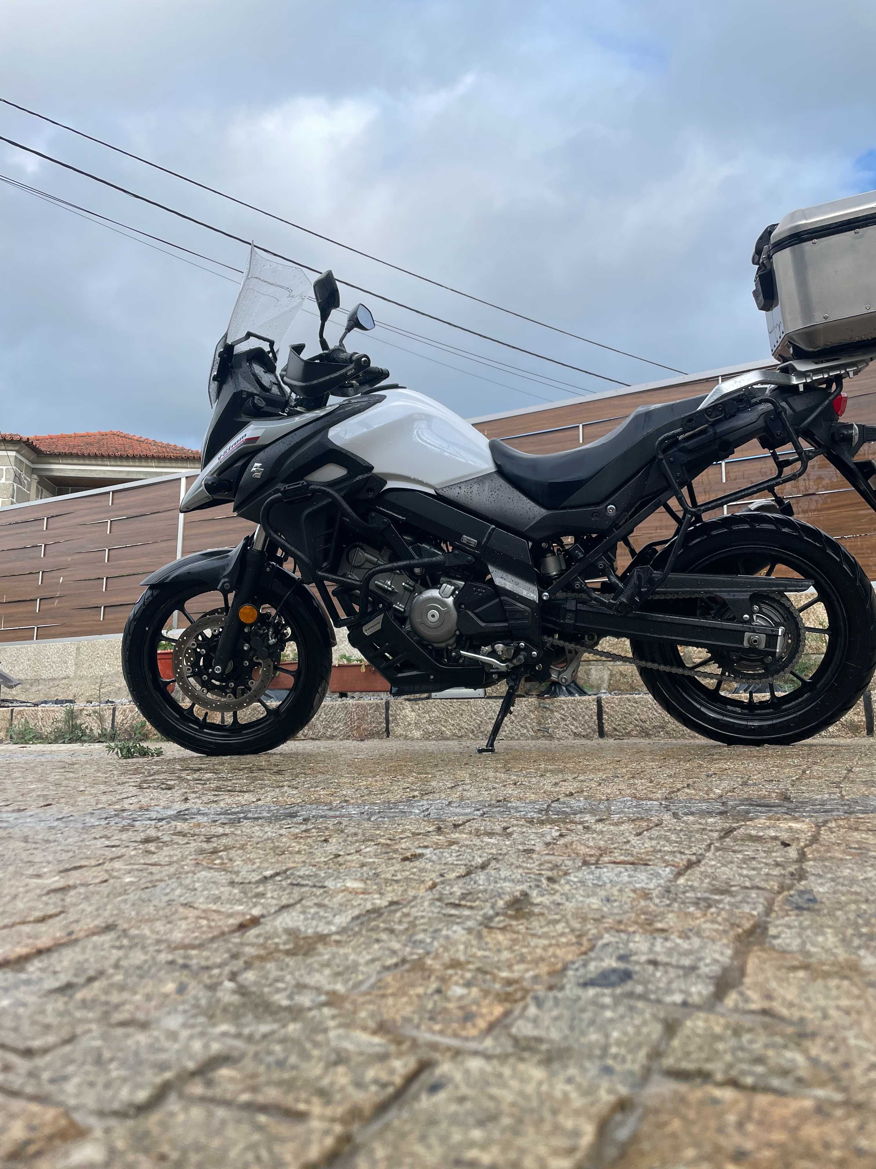 Suzuki VStrom 650 - Excelente Estado!