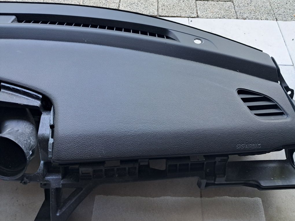 Suzuki swift air bag deska kokpit mk8
