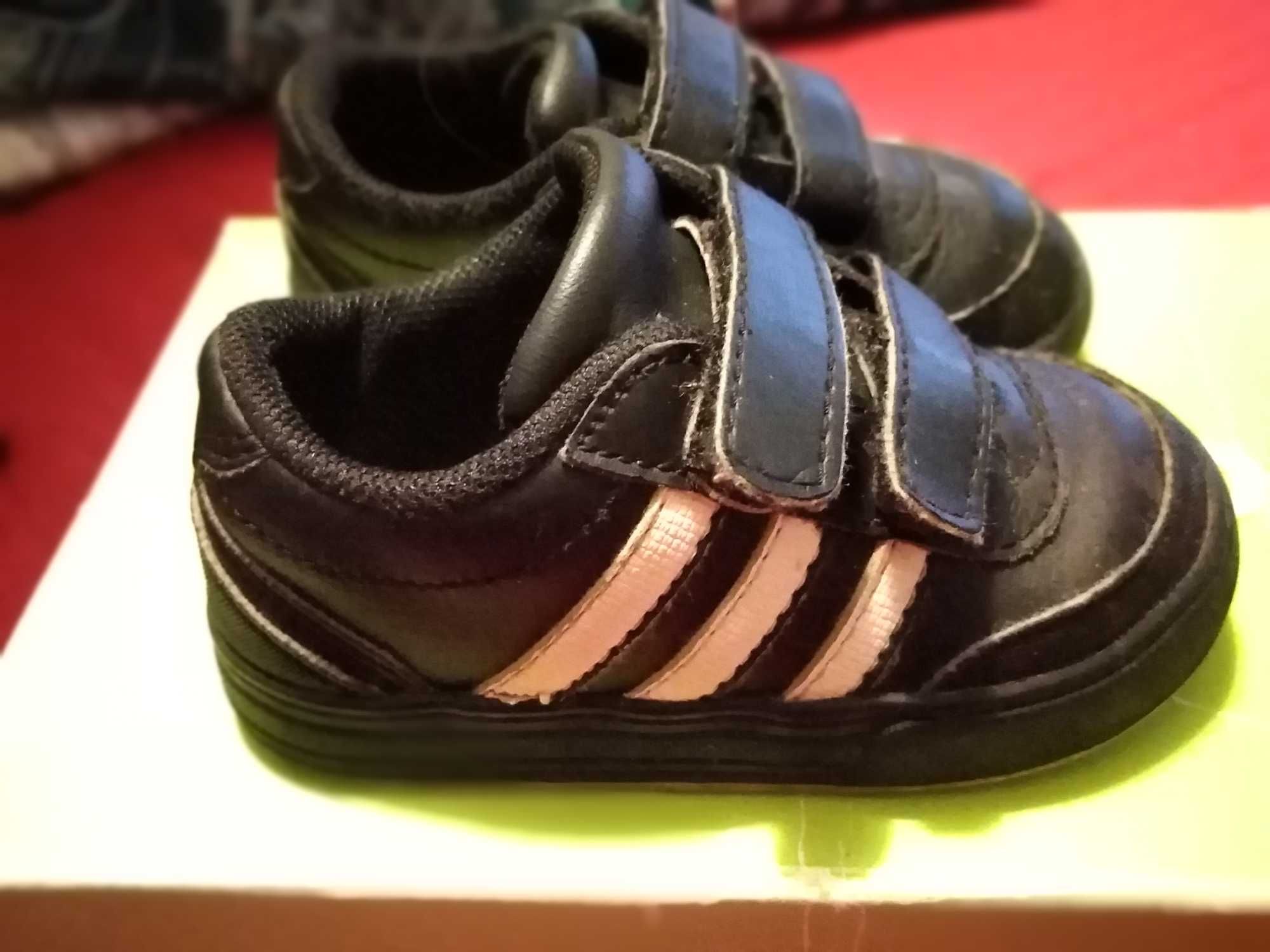 Sapatilhas Adidas 21