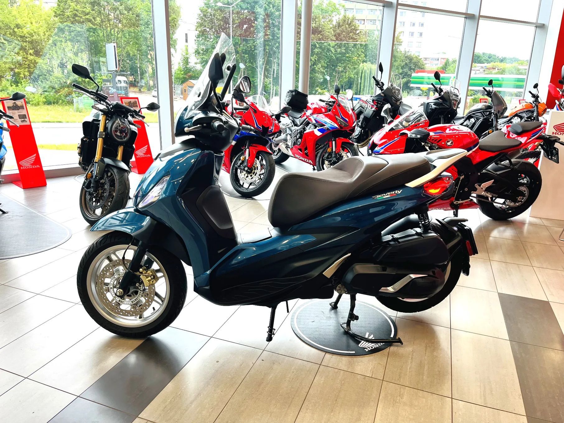 Piaggio Beverly 400HPe  !!! Pierwszy właściciel, salon Polska !!!