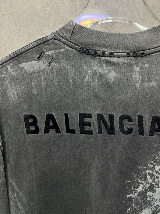 Мужская футболка BALENCIAGA серая оверсайз унисекс серая оригинал