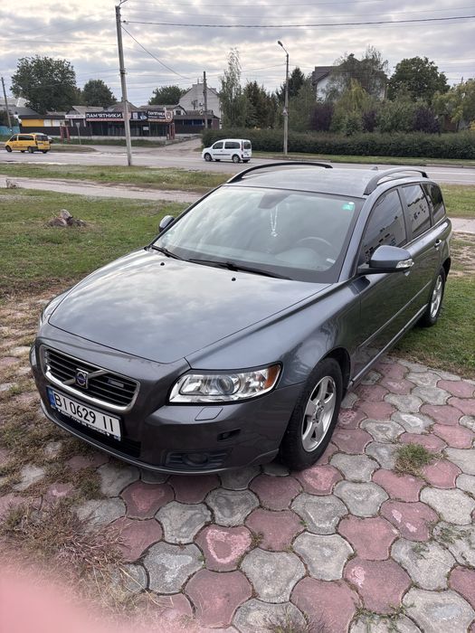 Власне авто Volvo v50 2.0f