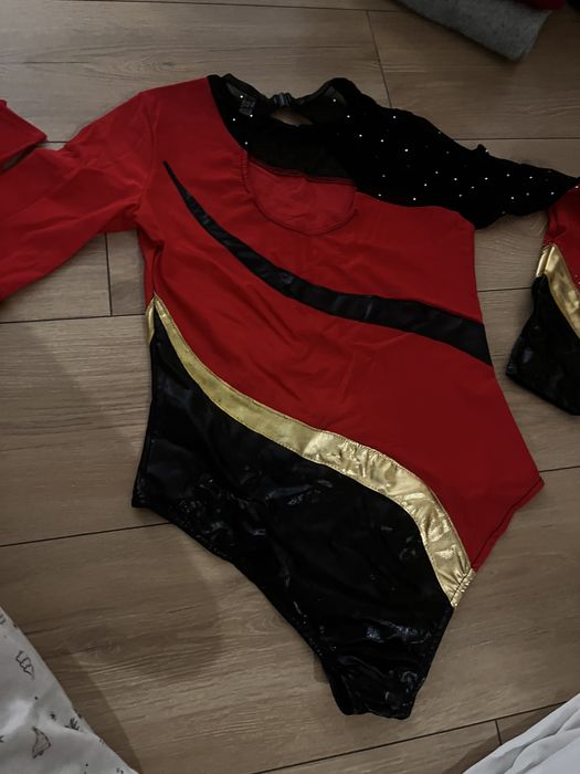 костюм для виступів, купальник для виступів