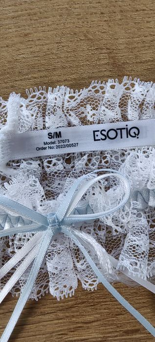 Biała podwiązka z Esotiq