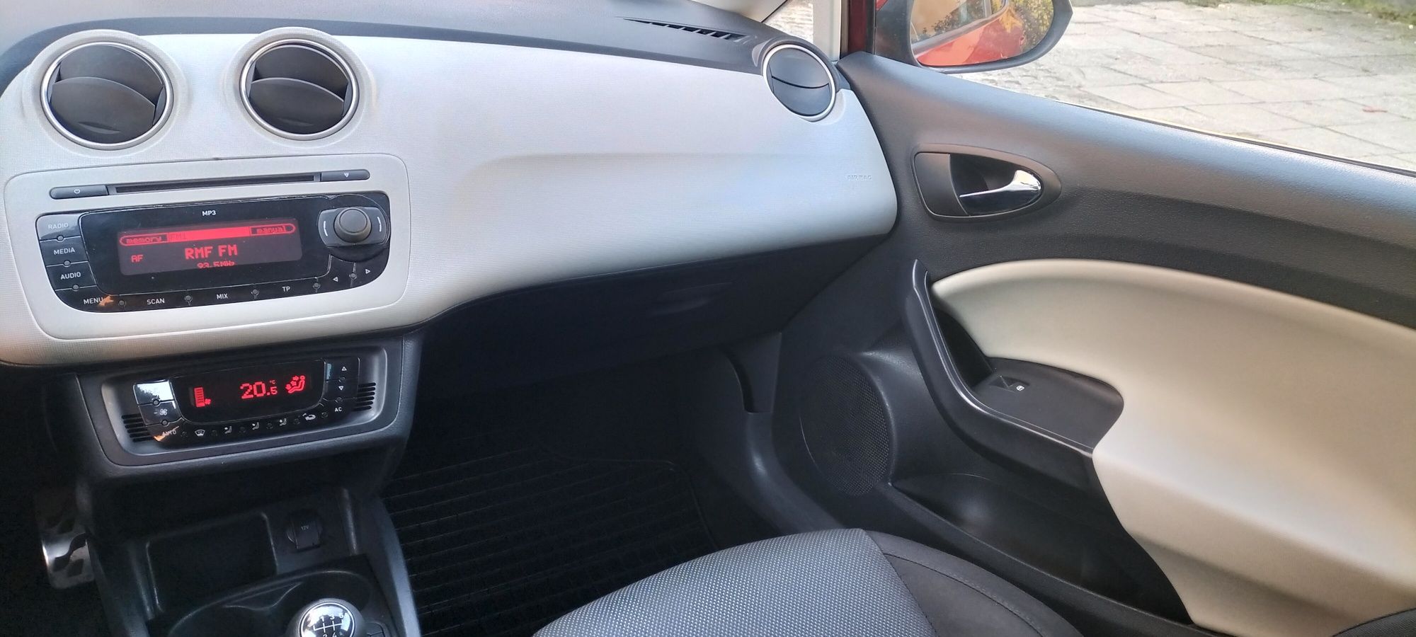 SEAT Ibiza IV 1.4 prosty silnik Bogata opcja bardzo zadbany