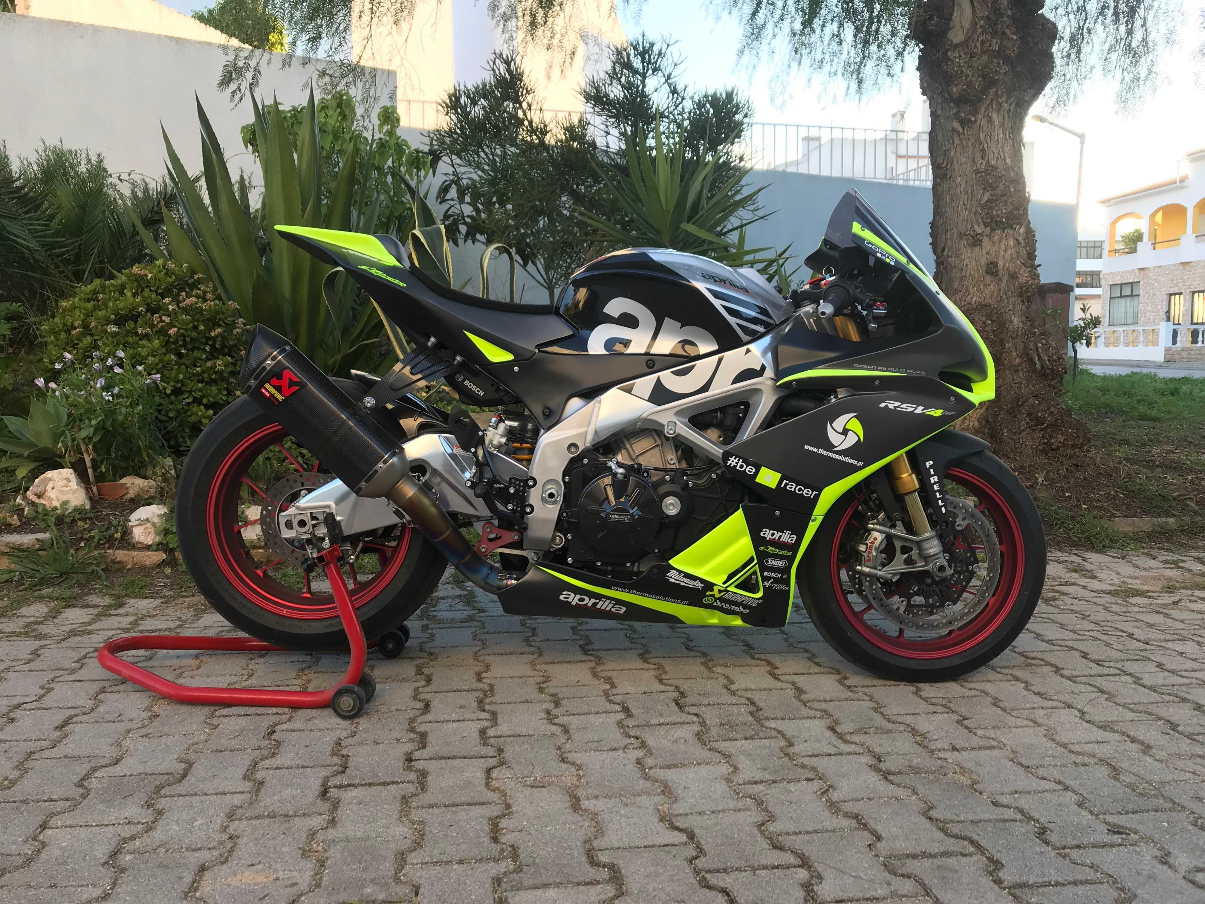 Aprilia RSV4 RF 2017