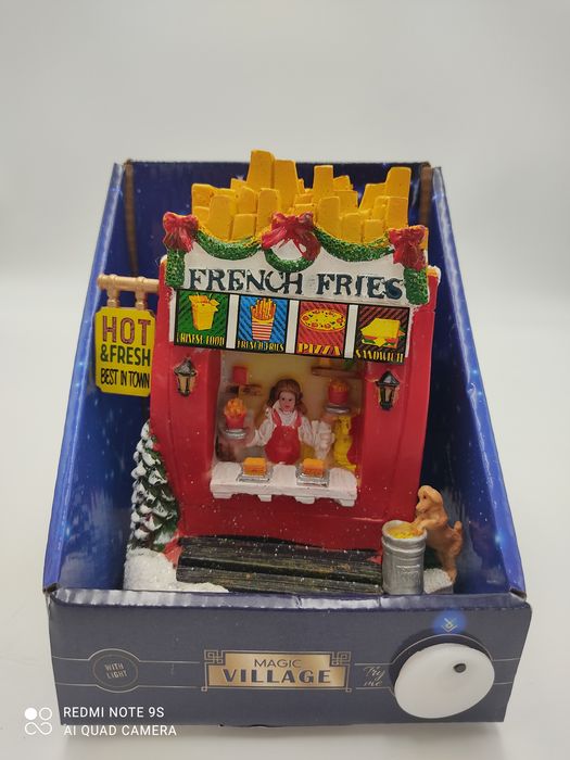 Sklep świąteczny z oświetleniem