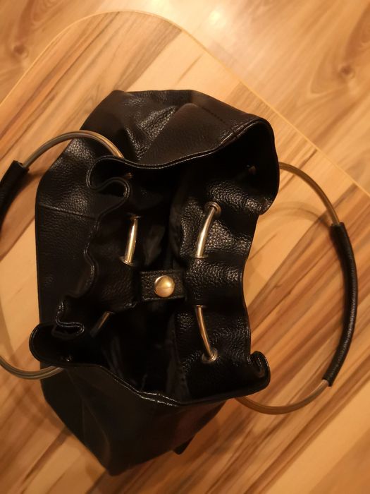 Torebka czarna średnia