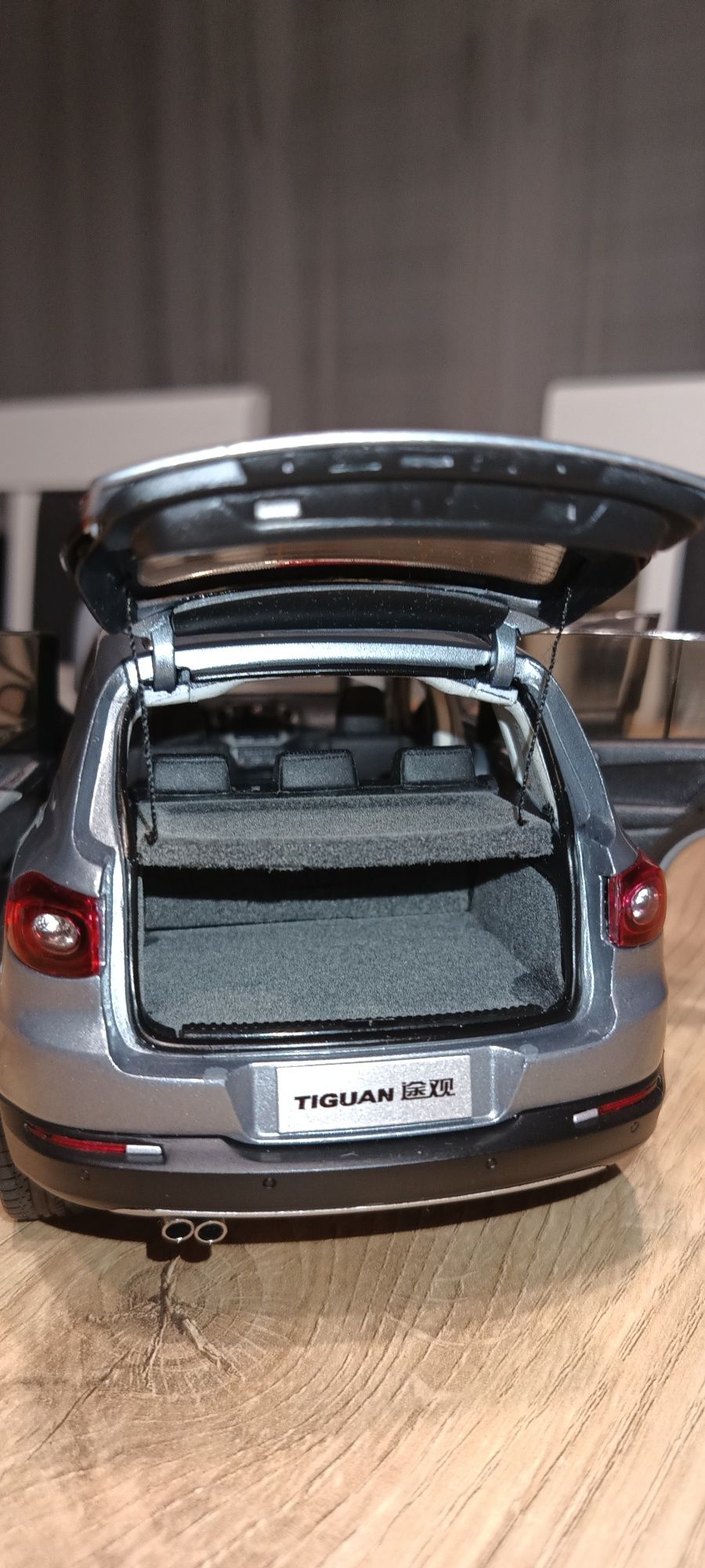 Model VW Tiguan 1:18