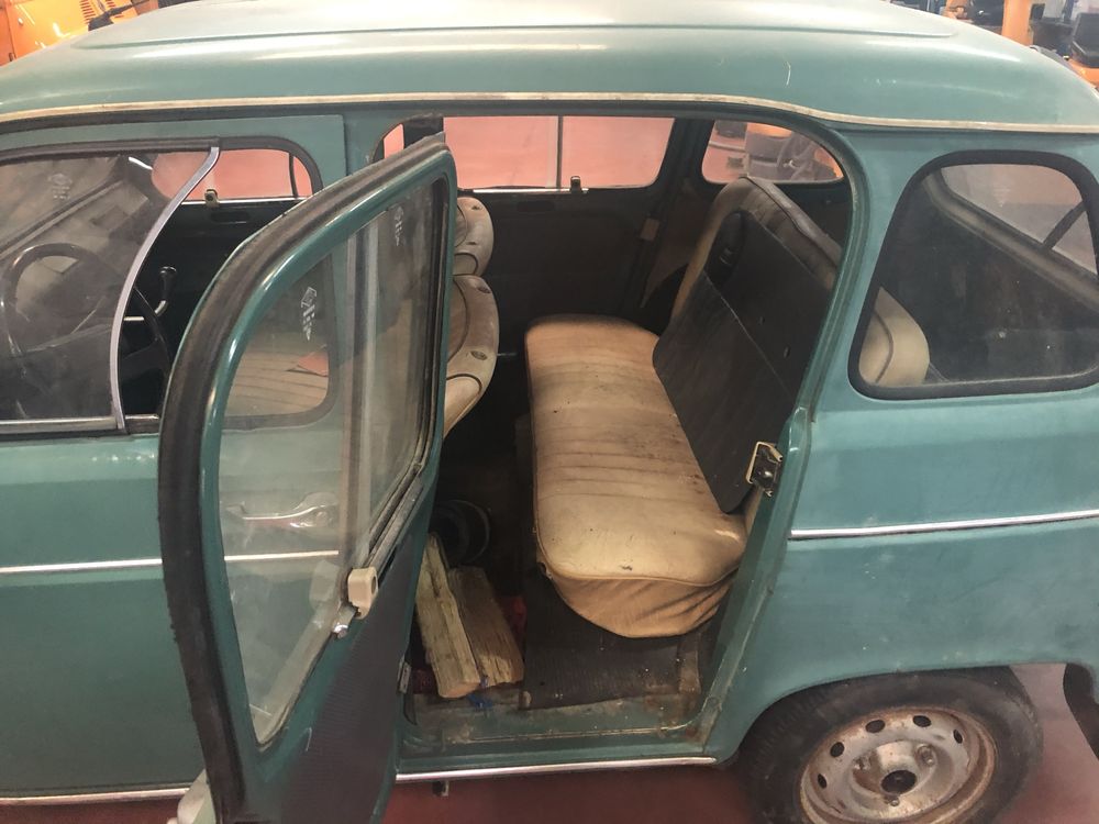 Renault 4L para retauro