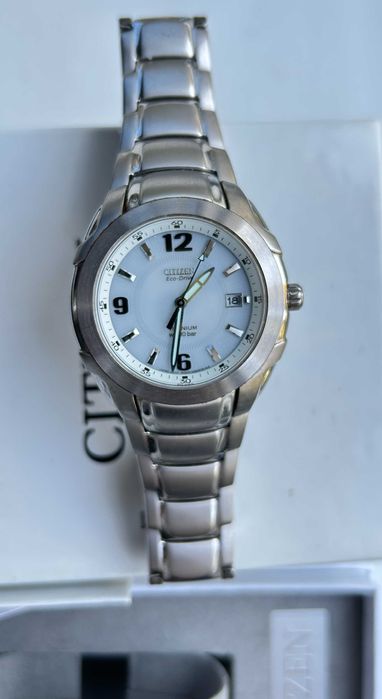 Японские титановые часы Citizen Eco Drive