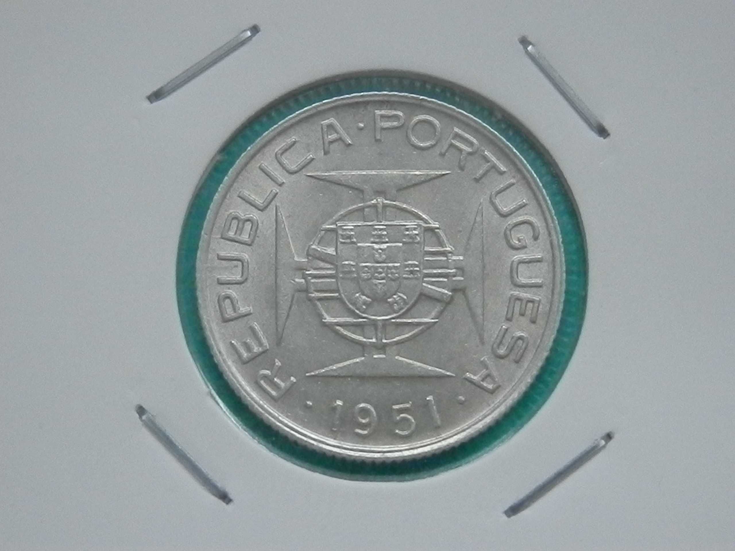 800 - Timor: 50 avos 1951 prata, por 9,00