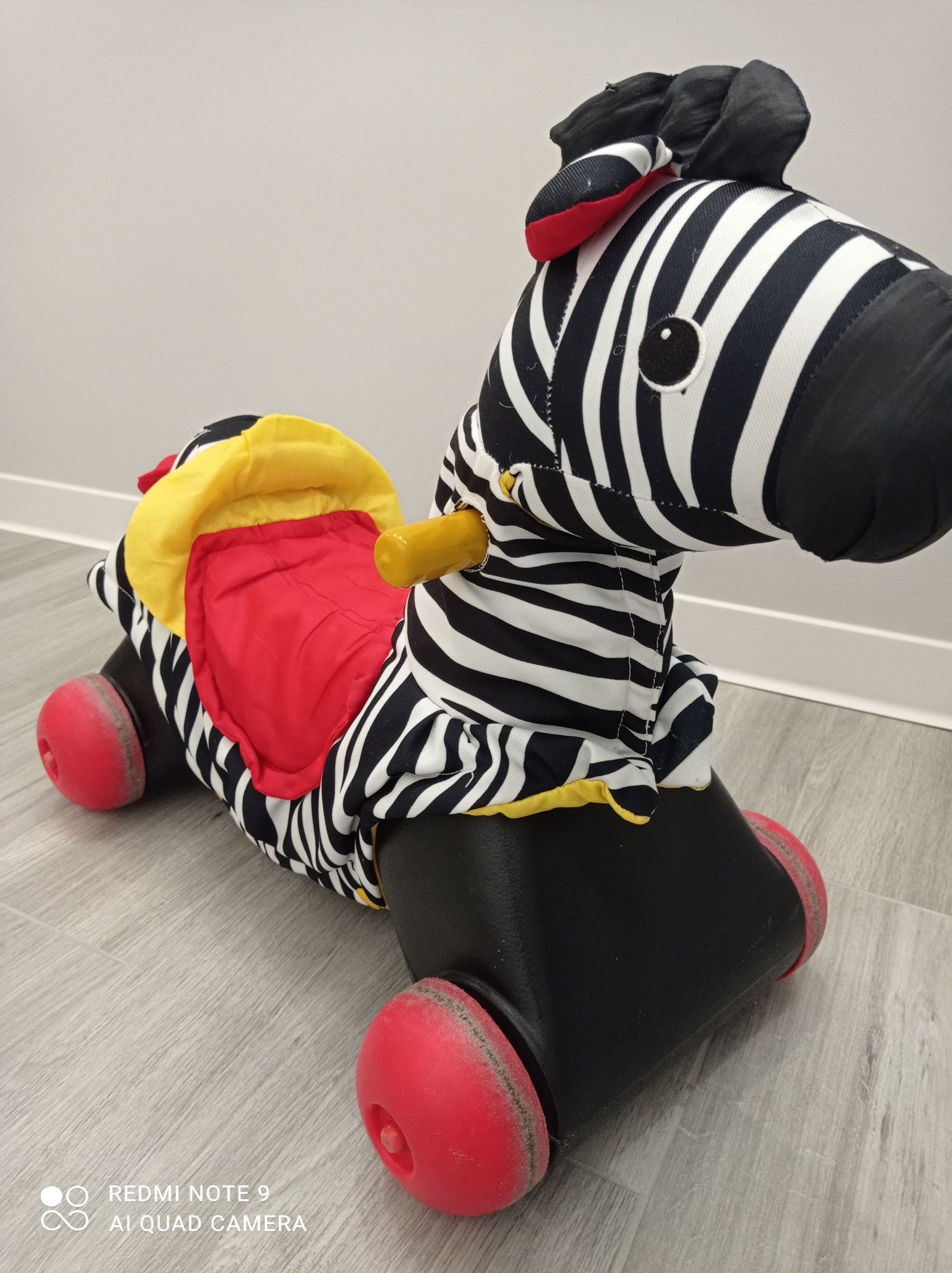 Jeździk Zebra Little Tikes