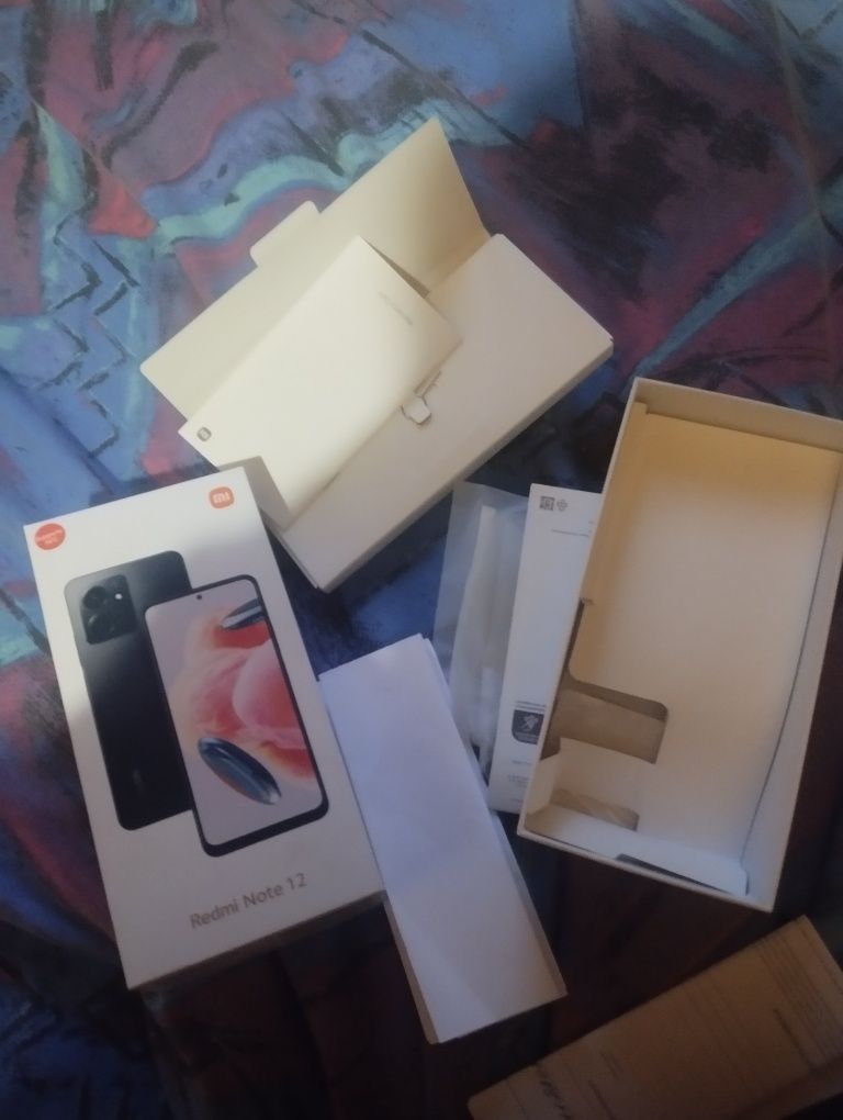Продам  Redmi note 12 4+4/128