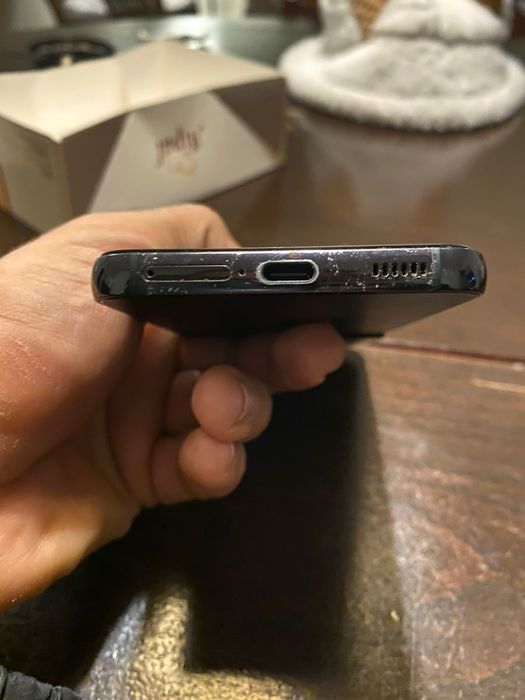 Samsung S22 – Desbloqueado, ótimo para foto/vídeo + películas proteção