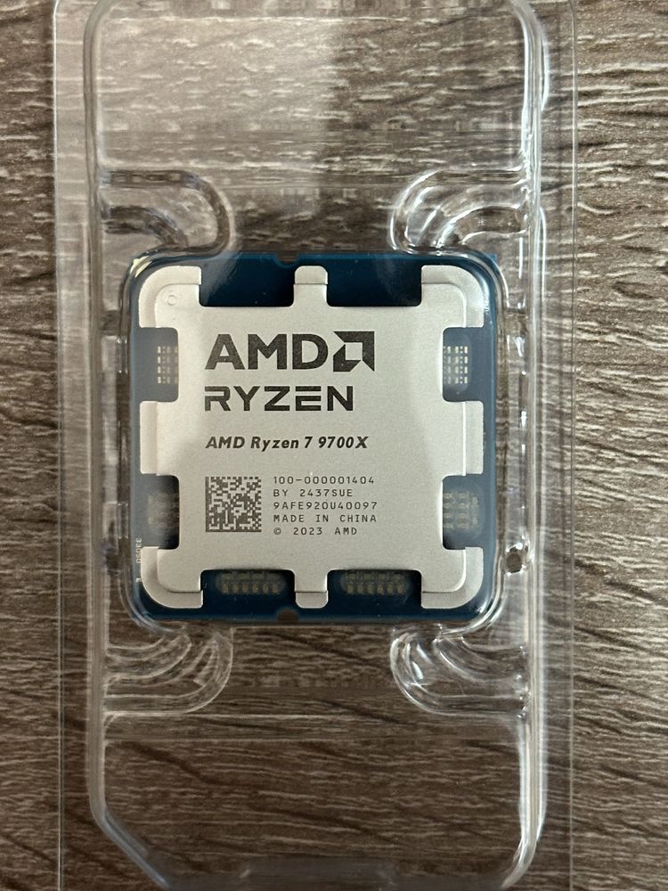 AMD Ryzen 7 9700x