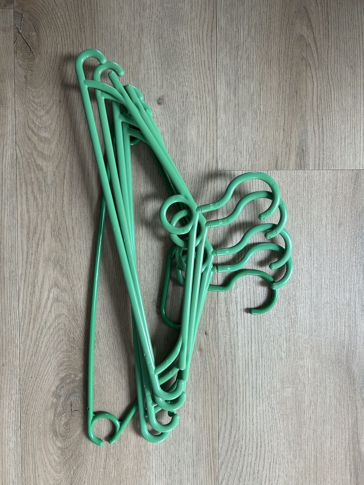 Wieszaki 27 sztuk super stan