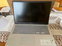 Laptop Asus 15,6 / i3-1005G1 / 8GB RAM / SSD 256GB / Windows 11