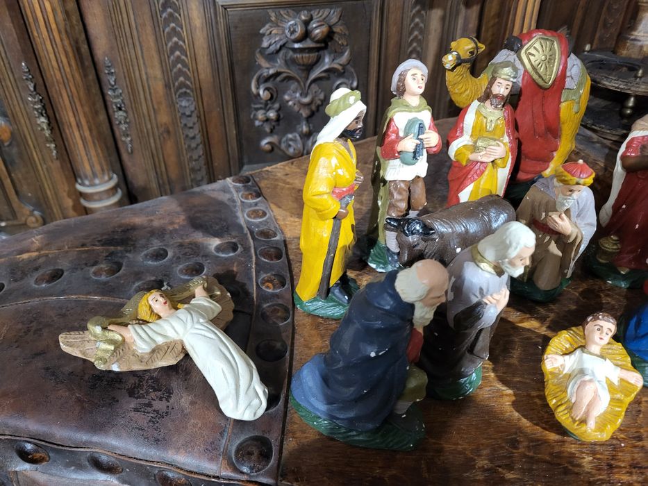 Stare figurki do Szopki Bożonarodzeniowej Stajenka