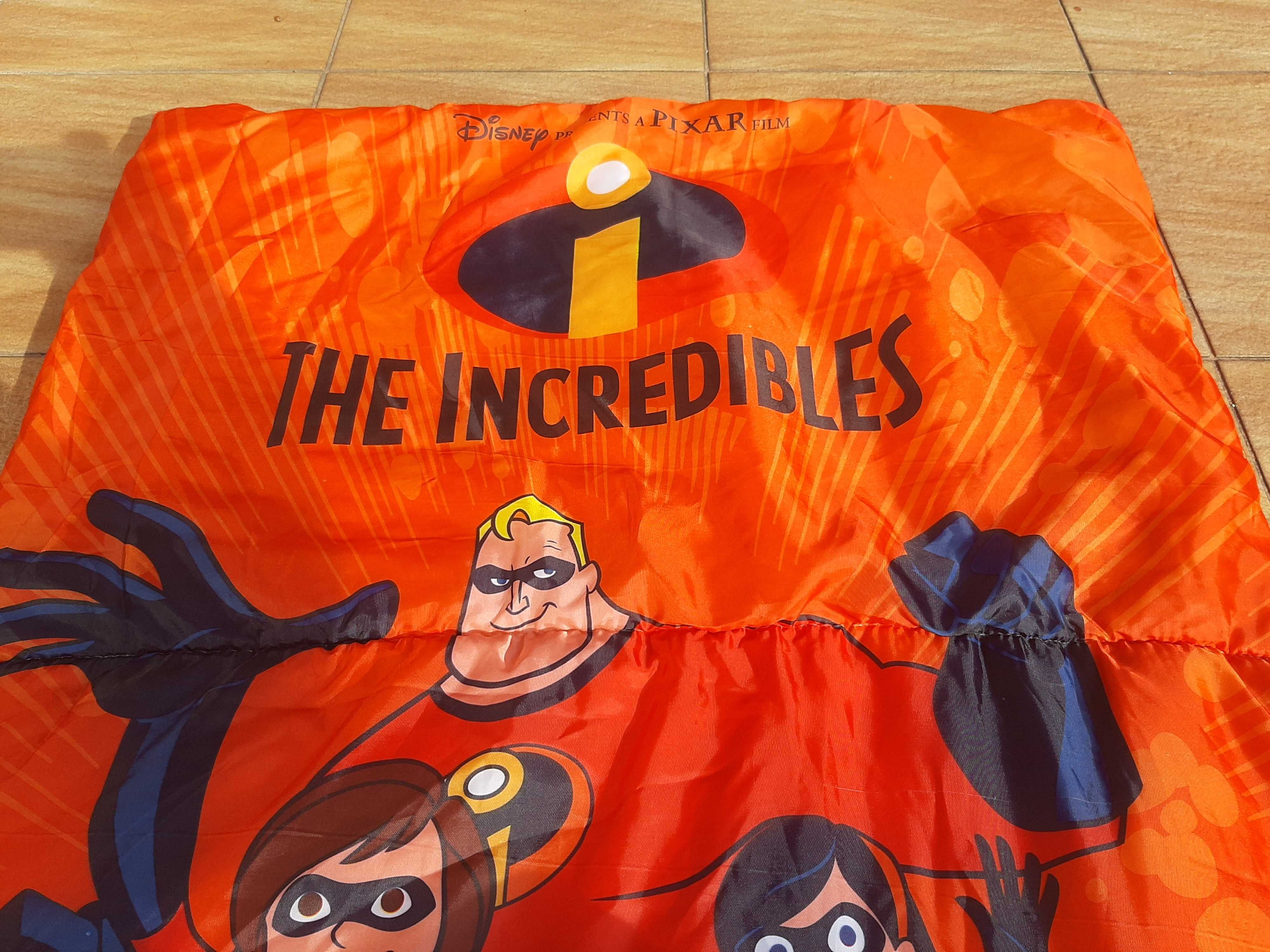 Spiworek dla dziecka The Incredibles.  Iniemamocni.