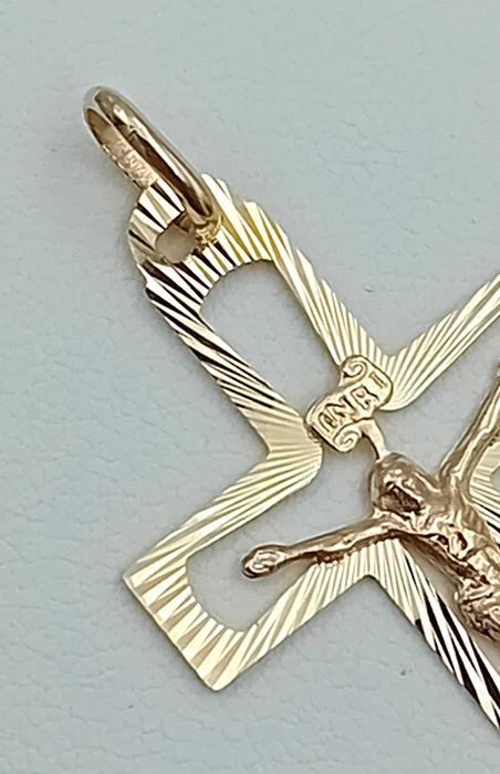 Złota przywieszka Wisiorek Krzyż Krzyżyk diamentowany 585/Fajne Okazje