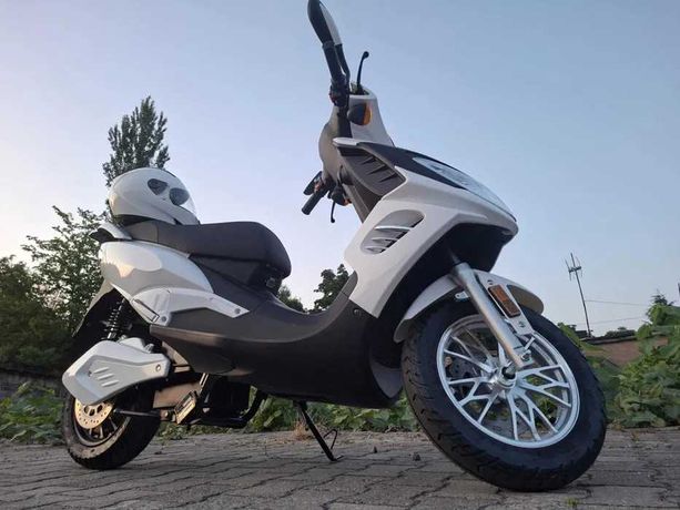 Skuter elektryczny / Nowy / 150 km na jednym ładowaniu /Kurier Dostawy