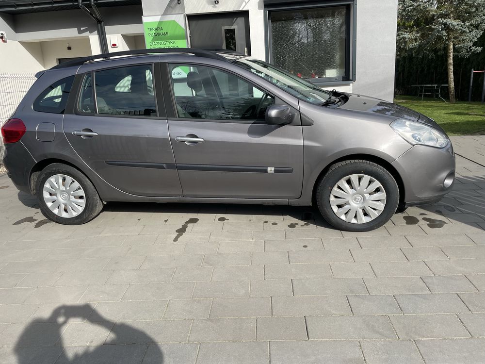 Renault clio grande 2010 r