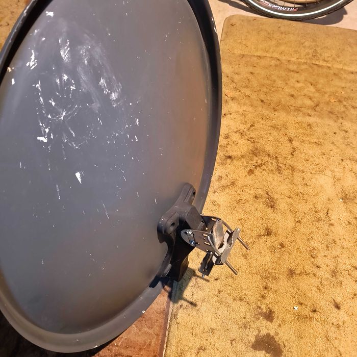 Antena satelitarna Polsat z konwerterem